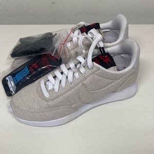 Nike Air Tailwind 79
Stranger Things Sail Upside Down CJ6110-100